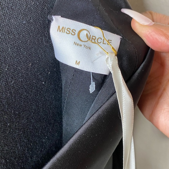 Black and Gold One Shoulder Blazer Dress - Picture 6 of 10